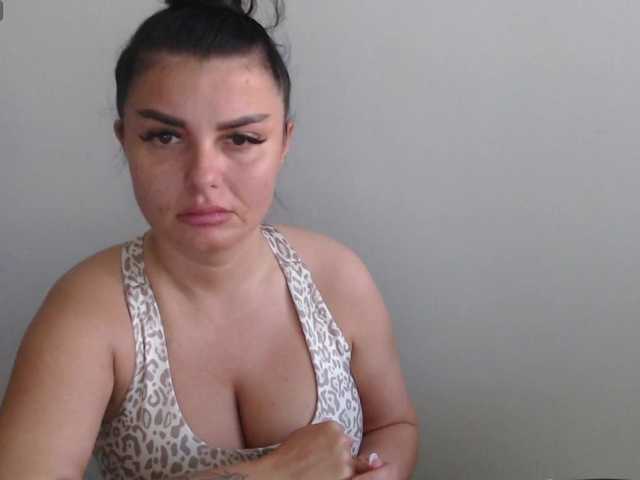 rosemaryy live cam on BongaCams