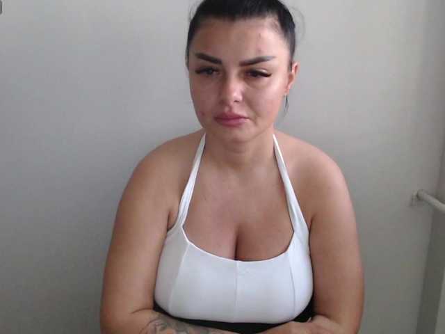 rosemaryy live cam on BongaCams
