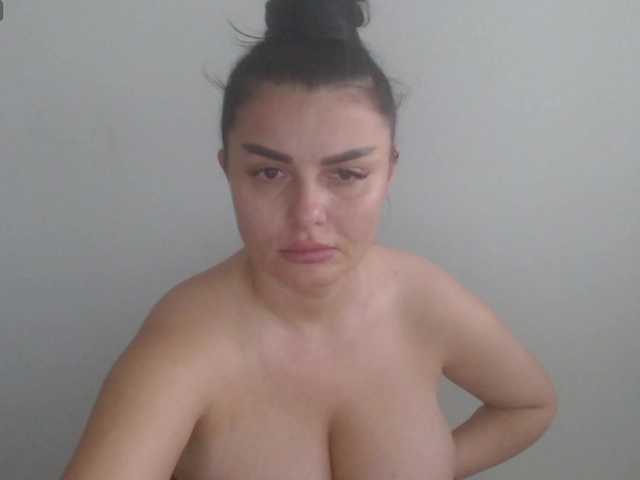 rosemaryy live cam on BongaCams