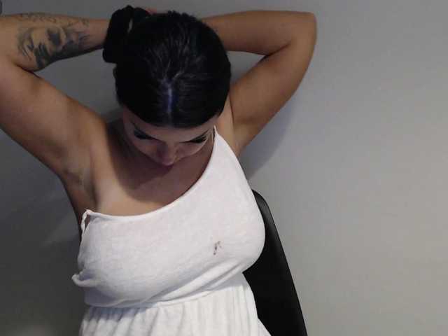 rosemaryy live cam on BongaCams