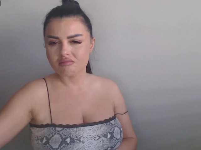 rosemaryy live cam on BongaCams