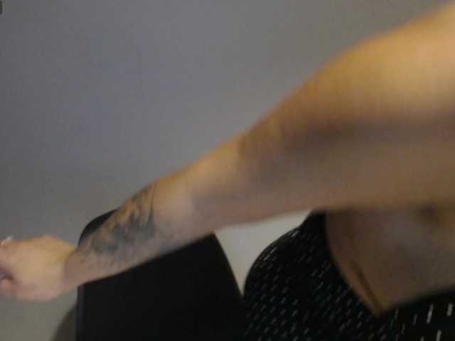 rosemaryy — live female cam