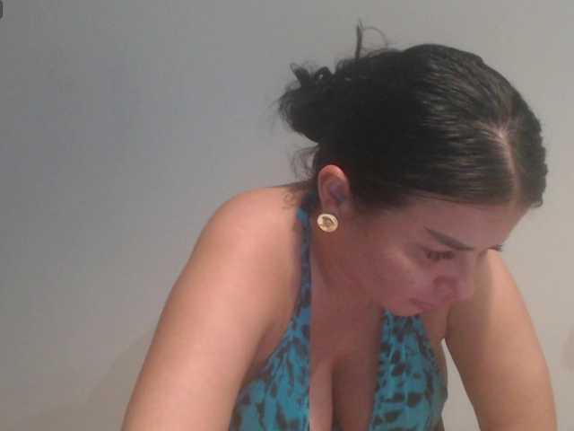 rosemaryy live cam on BongaCams
