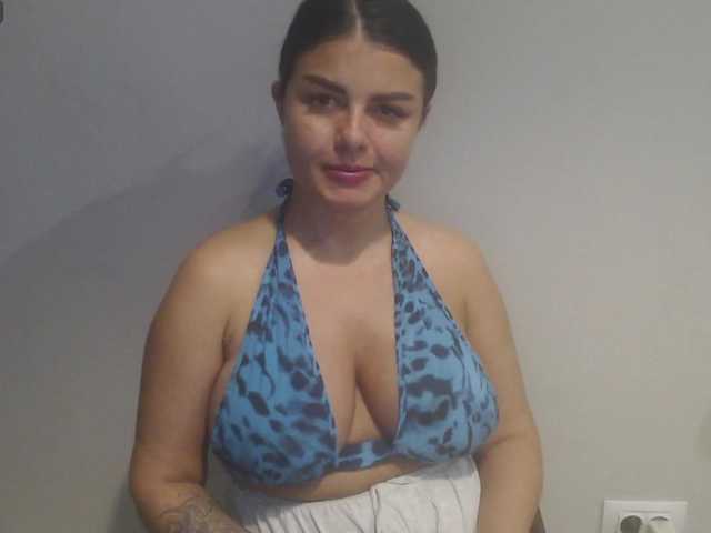 rosemaryy live cam on BongaCams