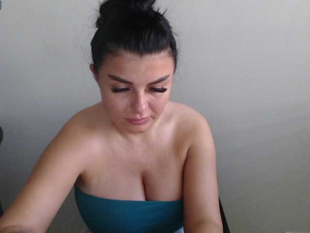 rosemaryy live cam on BongaCams