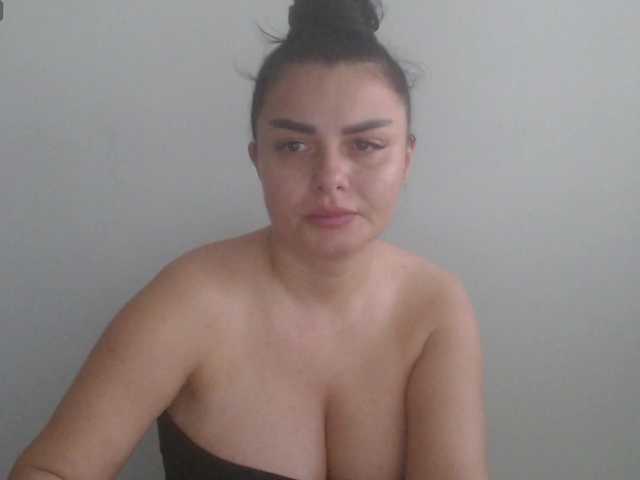 rosemaryy live cam on BongaCams