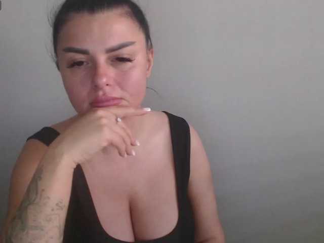 rosemaryy live cam on BongaCams