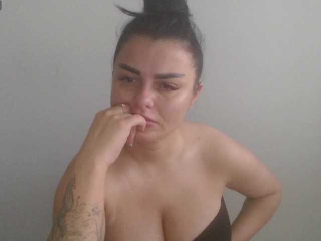 rosemaryy live cam on BongaCams