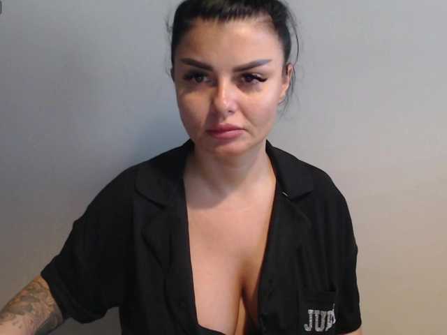 rosemaryy live cam on BongaCams