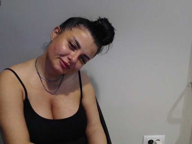 rosemaryy live cam on BongaCams