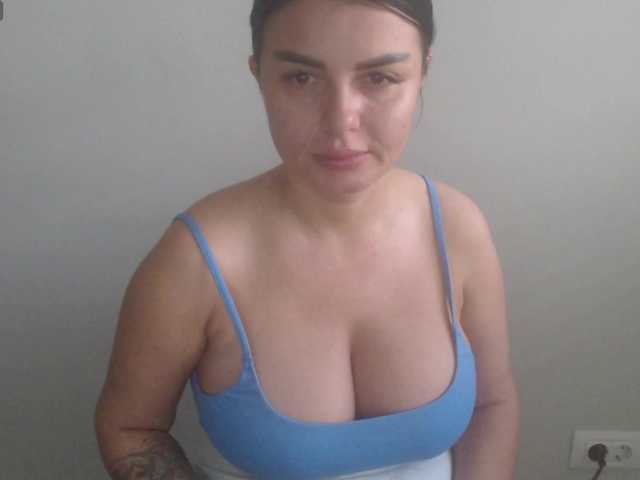 rosemaryy live cam on BongaCams