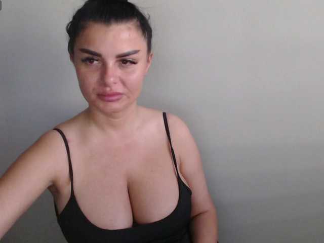 rosemaryy live cam on BongaCams