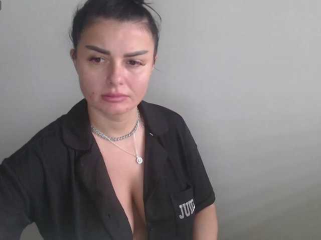 rosemaryy live cam on BongaCams