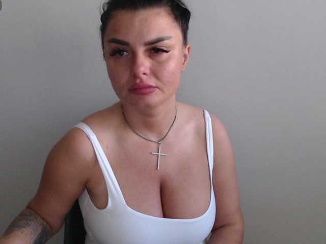rosemaryy live cam preview