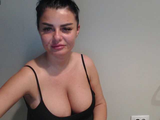 rosemaryy live cam on BongaCams