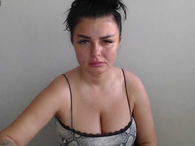 rosemaryy live cam on BongaCams