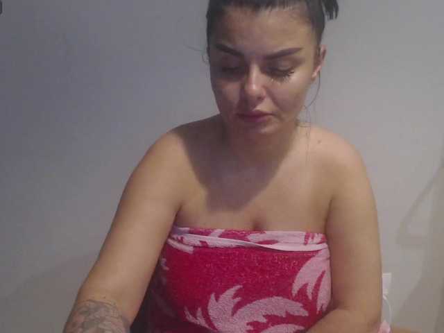 rosemaryy live cam on BongaCams