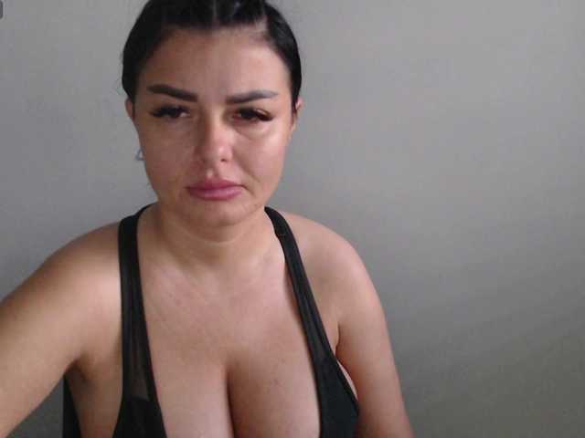 rosemaryy — live female cam