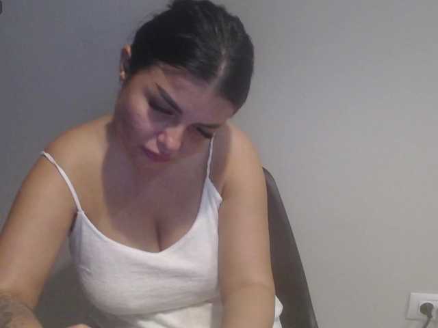 rosemaryy live cam on BongaCams