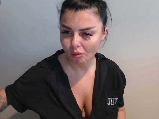 rosemaryy live cam on BongaCams
