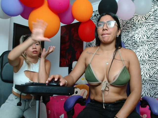 double-temptation live webcam show