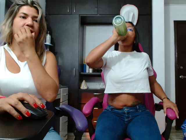 double-temptation webcam