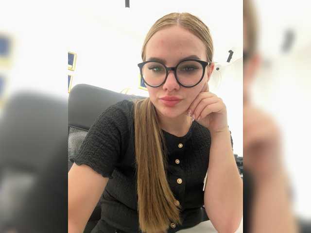 Alissa2 live webcam show