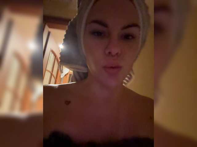 Alissa2 live cam on BongaCams
