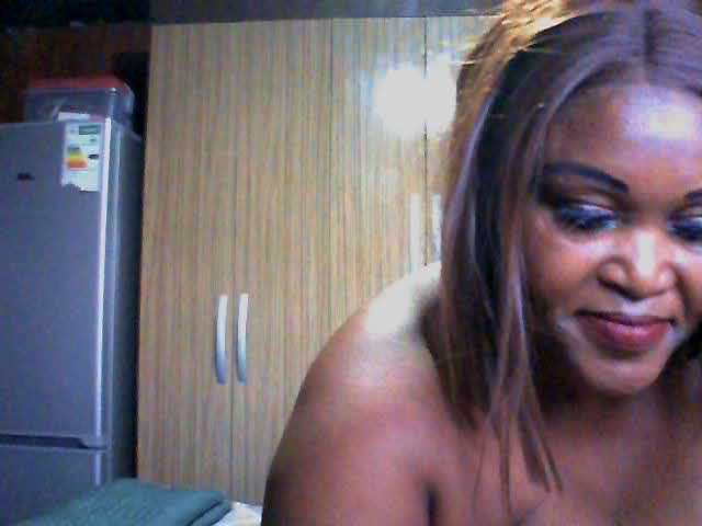 Luce-Bettie live cam on BongaCams