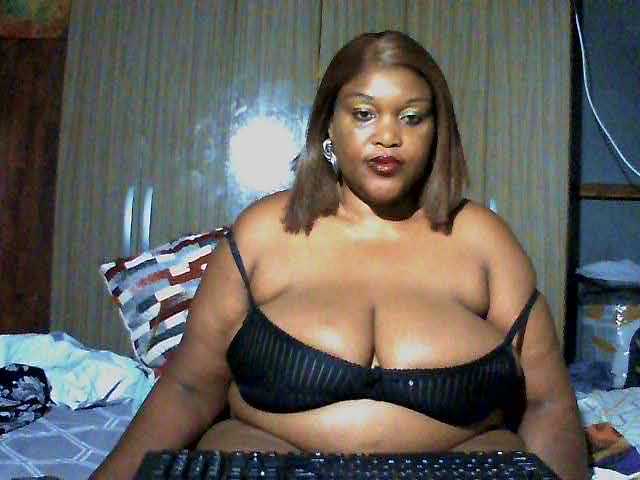 Luce-Bettie — live female cam
