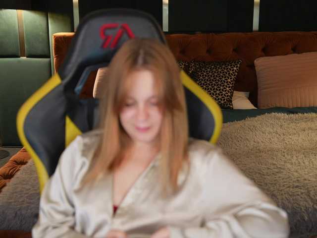 SandraSunrise live cam on BongaCams