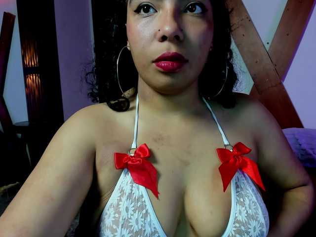 scarletqueenbj live cam on BongaCams