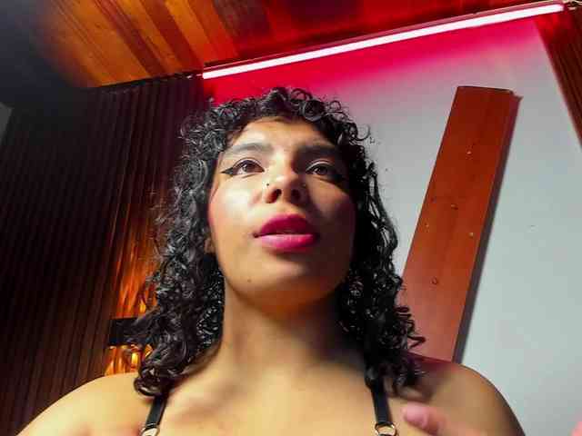 scarletqueenbj webcam