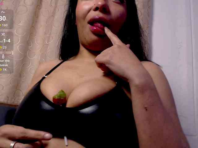 scarletqueenbj webcam