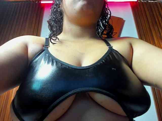 scarletqueenbj webcam