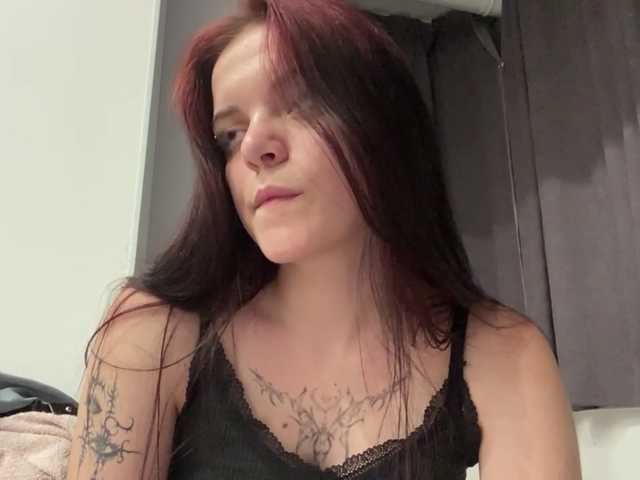 GeneviveRozman live cam on BongaCams