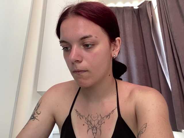 GeneviveRozman live cam on BongaCams