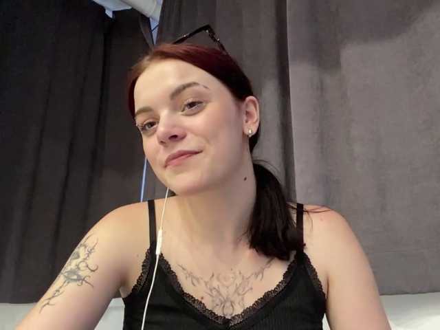 GeneviveRozman live cam on BongaCams