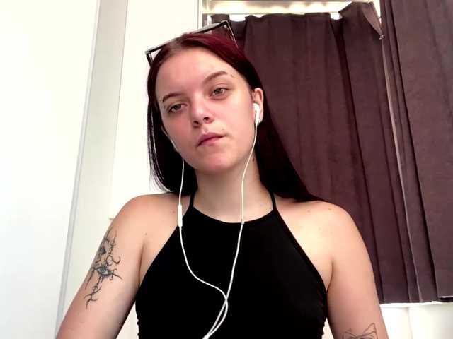 GeneviveRozman live cam on BongaCams