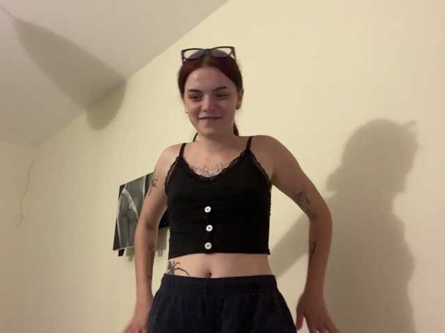 GeneviveRozman live cam on BongaCams