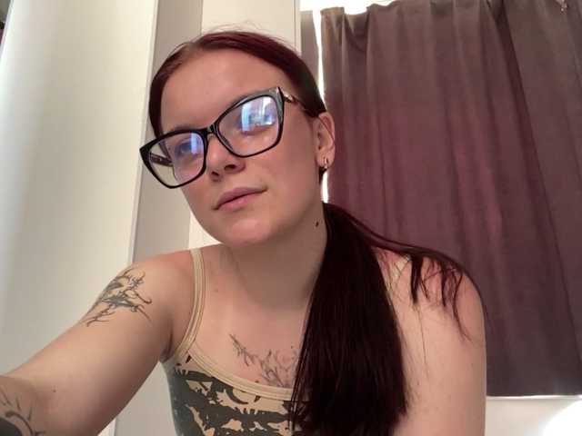 GeneviveRozman live cam on BongaCams