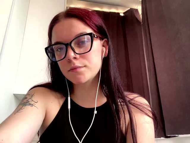 GeneviveRozman live cam on BongaCams