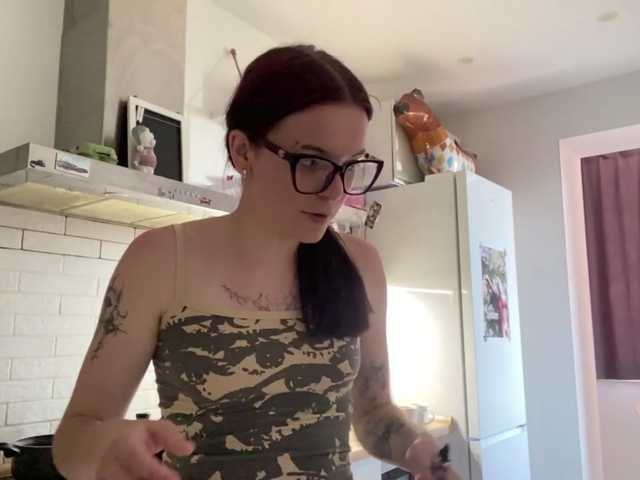 GeneviveRozman live cam on BongaCams