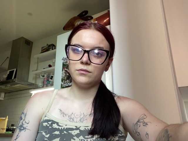 GeneviveRozman live cam on BongaCams