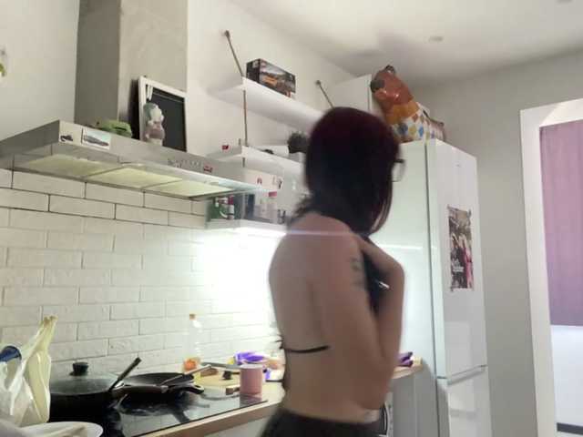 GeneviveRozman live cam on BongaCams