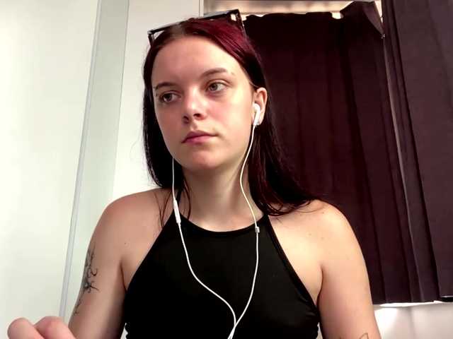 GeneviveRozman live cam on BongaCams