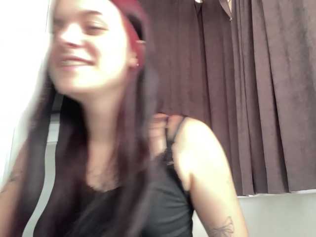 GeneviveRozman live cam on BongaCams