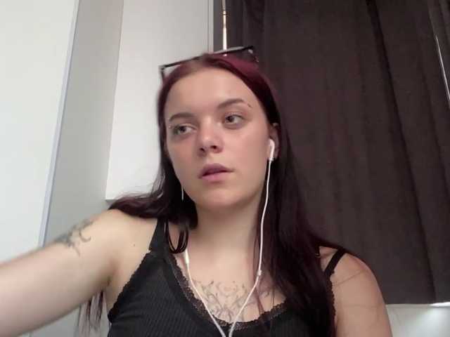 GeneviveRozman live cam on BongaCams