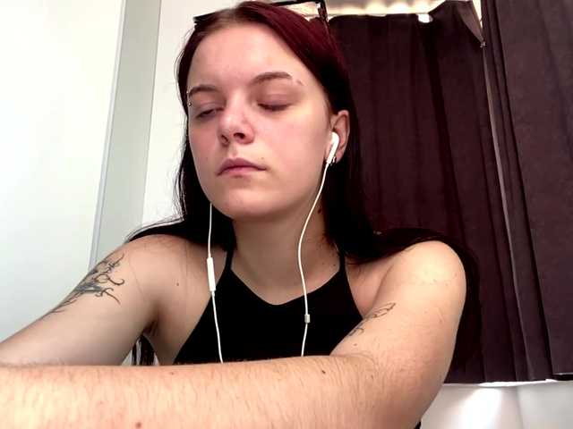 GeneviveRozman live cam on BongaCams