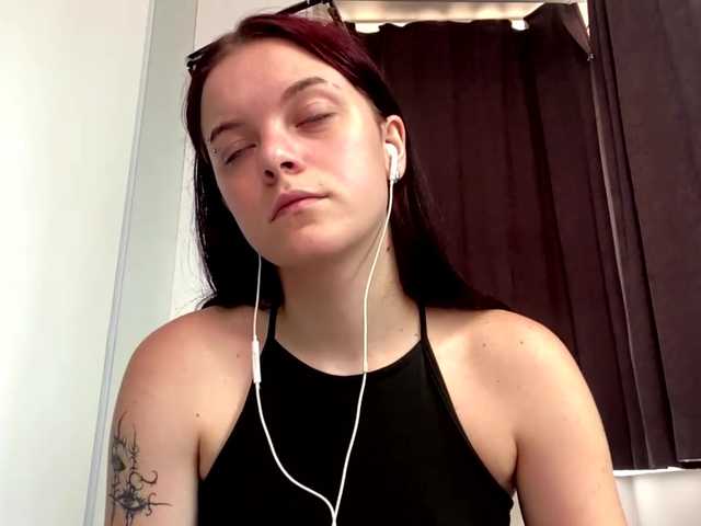 GeneviveRozman live cam on BongaCams